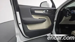 Volvo XC40, 2022 — миниатюра 13