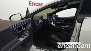 Mercedes-Benz EQE, 2023 — миниатюра 13