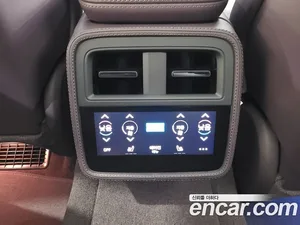 Porsche Taycan, 2025 — миниатюра 14
