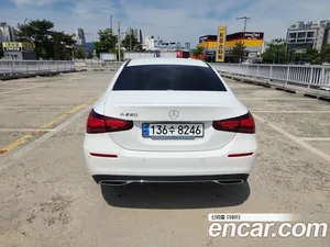 Mercedes-Benz A-Class, 2023 — миниатюра 3