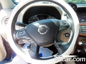 Nissan Pathfinder, 2017 — миниатюра 8