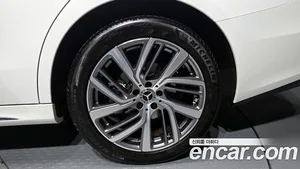Mercedes-Benz E-Class, 2024 — миниатюра 7