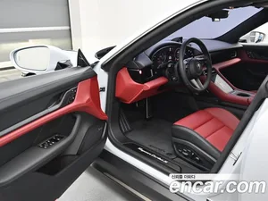 Porsche Taycan, 2025 — миниатюра 11