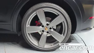 Porsche Cayenne, 2023 — миниатюра 6