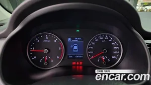 Kia Stonic, 2019 — миниатюра 8