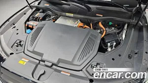 Audi SQ8 e-tron, 2024 — миниатюра 6