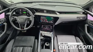 Audi SQ8 e-tron, 2024 — миниатюра 10