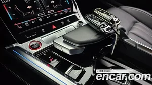 Audi SQ8 e-tron, 2024 — миниатюра 12