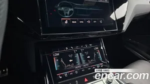 Audi SQ8 e-tron, 2024 — миниатюра 25