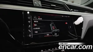 Audi SQ8 e-tron, 2024 — миниатюра 32
