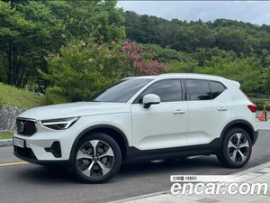 Volvo XC40, 2024 — миниатюра 3