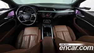 Audi e-tron, 2021 — миниатюра 7