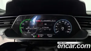 Audi e-tron, 2021 — миниатюра 8