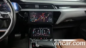 Audi e-tron, 2021 — миниатюра 14