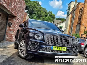 Bentley Bentayga, 2021 — миниатюра 2