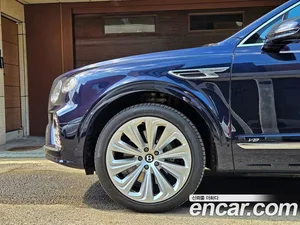 Bentley Bentayga, 2021 — миниатюра 7