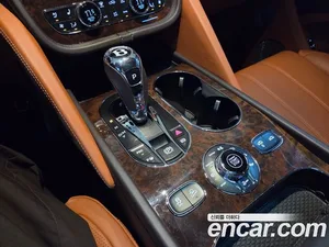 Bentley Bentayga, 2021 — миниатюра 12