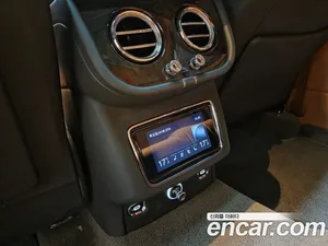 Bentley Bentayga, 2021 — миниатюра 15