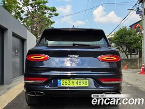 Bentley Bentayga, 2021 — миниатюра 19