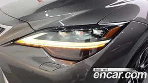Lexus LS, 2021 — миниатюра 8