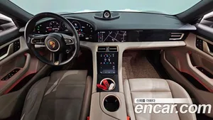 Porsche Taycan, 2022 — миниатюра 10