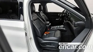 Ford Explorer, 2021 — миниатюра 16
