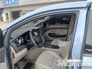 Kia Carnival, 2015 — миниатюра 10