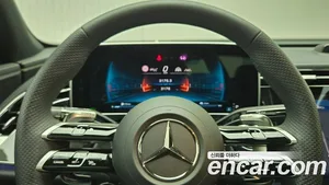 Mercedes-Benz E-Class, 2025 — миниатюра 8