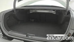 Mercedes-Benz E-Class, 2025 — миниатюра 11