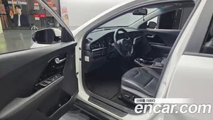 Kia Niro, 2021 — миниатюра 13