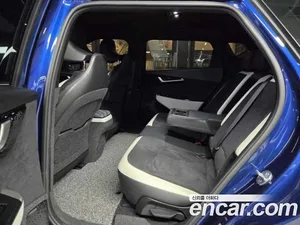 Kia EV6, 2023 — миниатюра 8