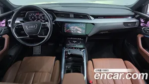 Audi e-tron, 2023 — миниатюра 7