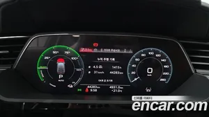 Audi e-tron, 2023 — миниатюра 8