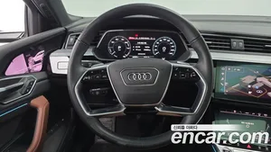 Audi e-tron, 2023 — миниатюра 15