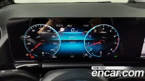 Mercedes-Benz GLA-Class, 2022 — миниатюра 11