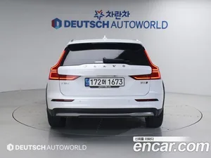 Volvo V60, 2023 — миниатюра 4