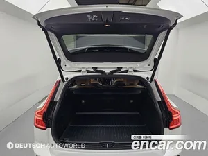 Volvo V60, 2023 — миниатюра 19