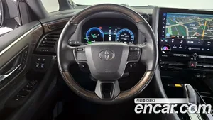 Toyota Alphard, 2024 — миниатюра 13