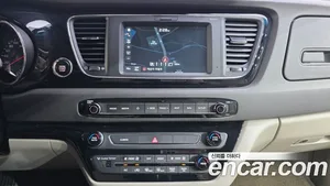 Kia Carnival, 2017 — миниатюра 15