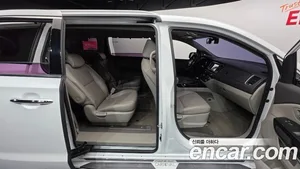 Kia Carnival, 2017 — миниатюра 19