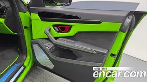 Lamborghini Urus, 2025 — миниатюра 13