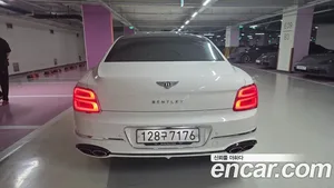 Bentley Flying Spur, 2022 — миниатюра 4
