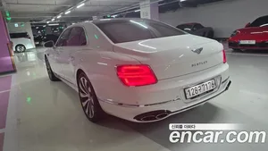 Bentley Flying Spur, 2022 — миниатюра 5