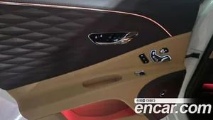 Bentley Flying Spur, 2022 — миниатюра 17