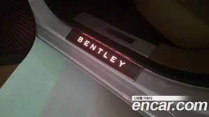 Bentley Flying Spur, 2022 — миниатюра 20