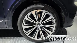 Bentley Bentayga, 2022 — миниатюра 5