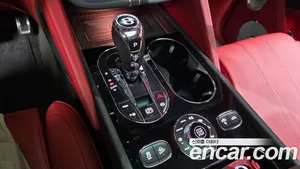 Bentley Bentayga, 2022 — миниатюра 9
