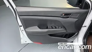 Hyundai Avante, 2017 — миниатюра 14
