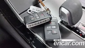 Land Rover Range Rover Velar, 2025 — миниатюра 29