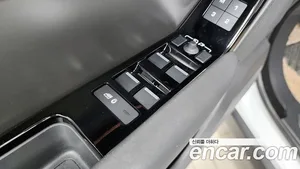 Land Rover Range Rover Velar, 2025 — миниатюра 32